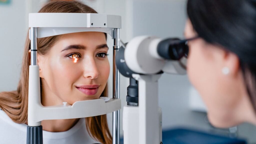 Barbacena lança novo serviço de linha de cuidados da retina clínica