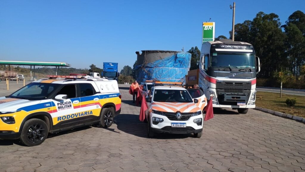 Transporte de carga deixa trânsito lento na BR 265