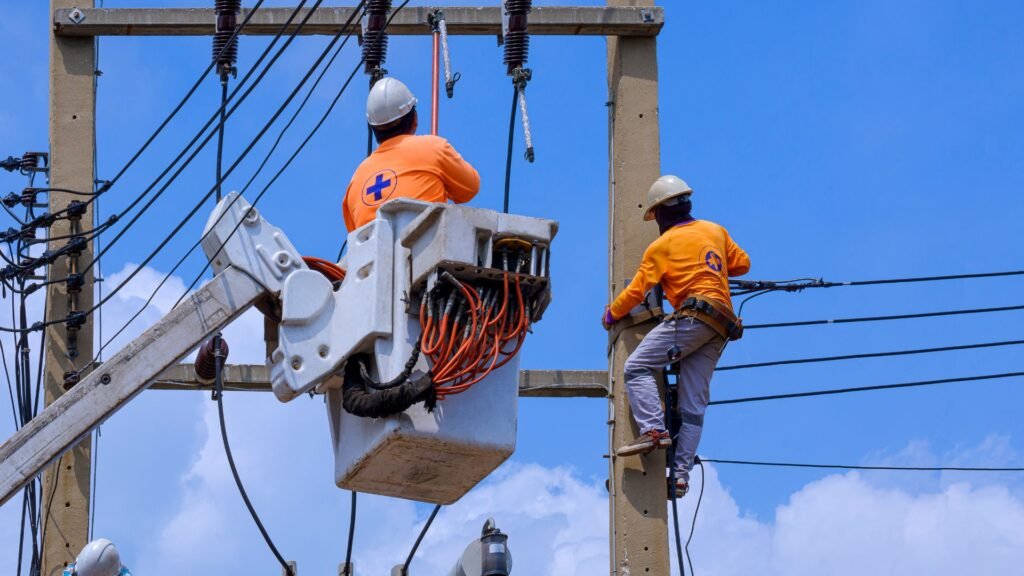 Bairros de Barbacena terão interrupção da Cemig para manutenção da rede elétrica