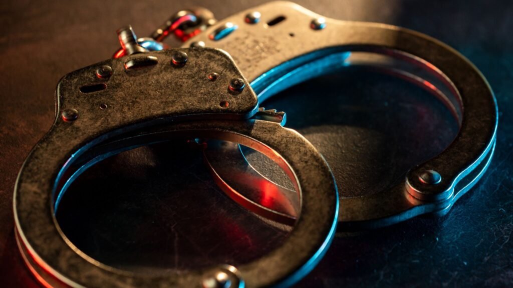 Após publicar fotos de droga em rede social, mulher é presa em Barbacena