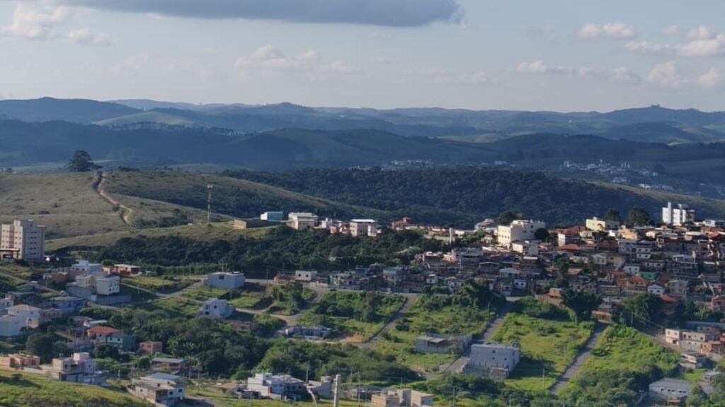Previsão do tempo para fim de semana em Barbacena indica chuvas e calor