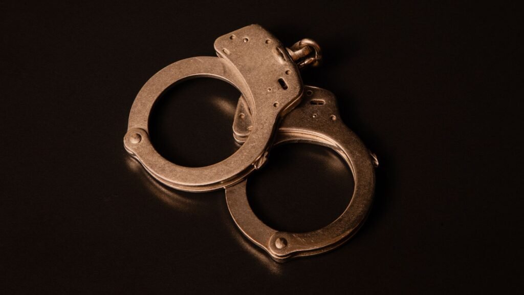 Após acusar PM de implantar drogas, homem é preso por tráfico