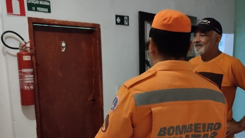 Bombeiros de Barbacena realizam fiscalização em hotéis