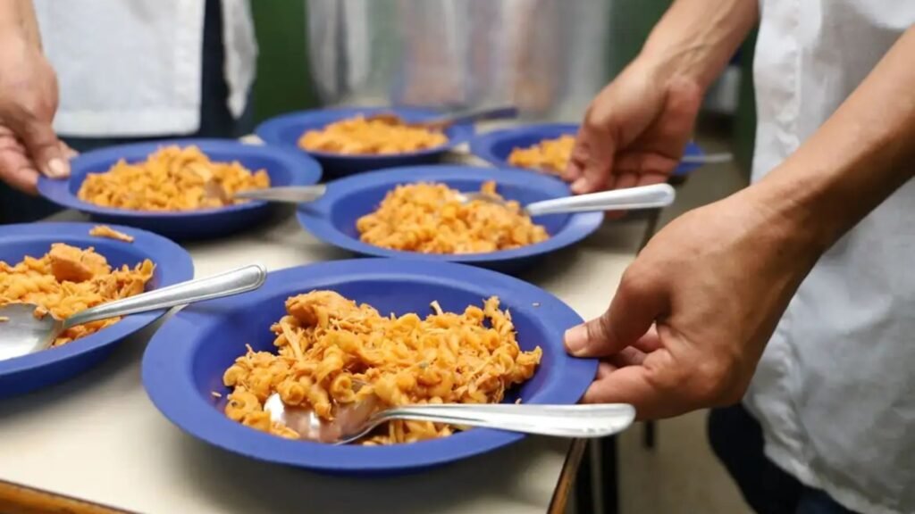 Escola esclarece mudança temporária na oferta de merenda em Barbacena