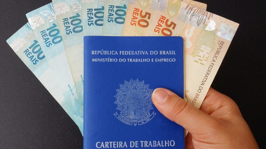 Empréstimo consignado para CLT bate marca de 35 milhões de simulações em 72 horas