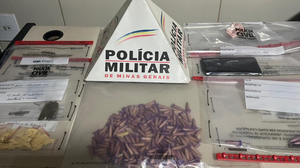 Homem é preso com 160 eppendorfs de cocaína em Barbacena