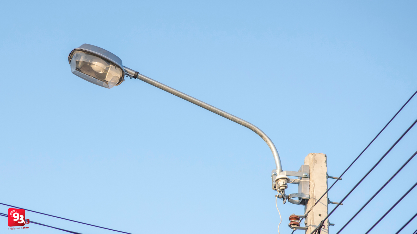 Leia mais sobre o artigo Cemig realiza manutenção de rede elétrica no bairro São Sebastião, em Barbacena