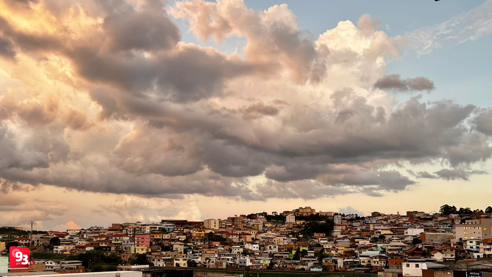 Leia mais sobre o artigo Barbacena tem previsão de grande variação de temperaturas e chuvas no fim de semana