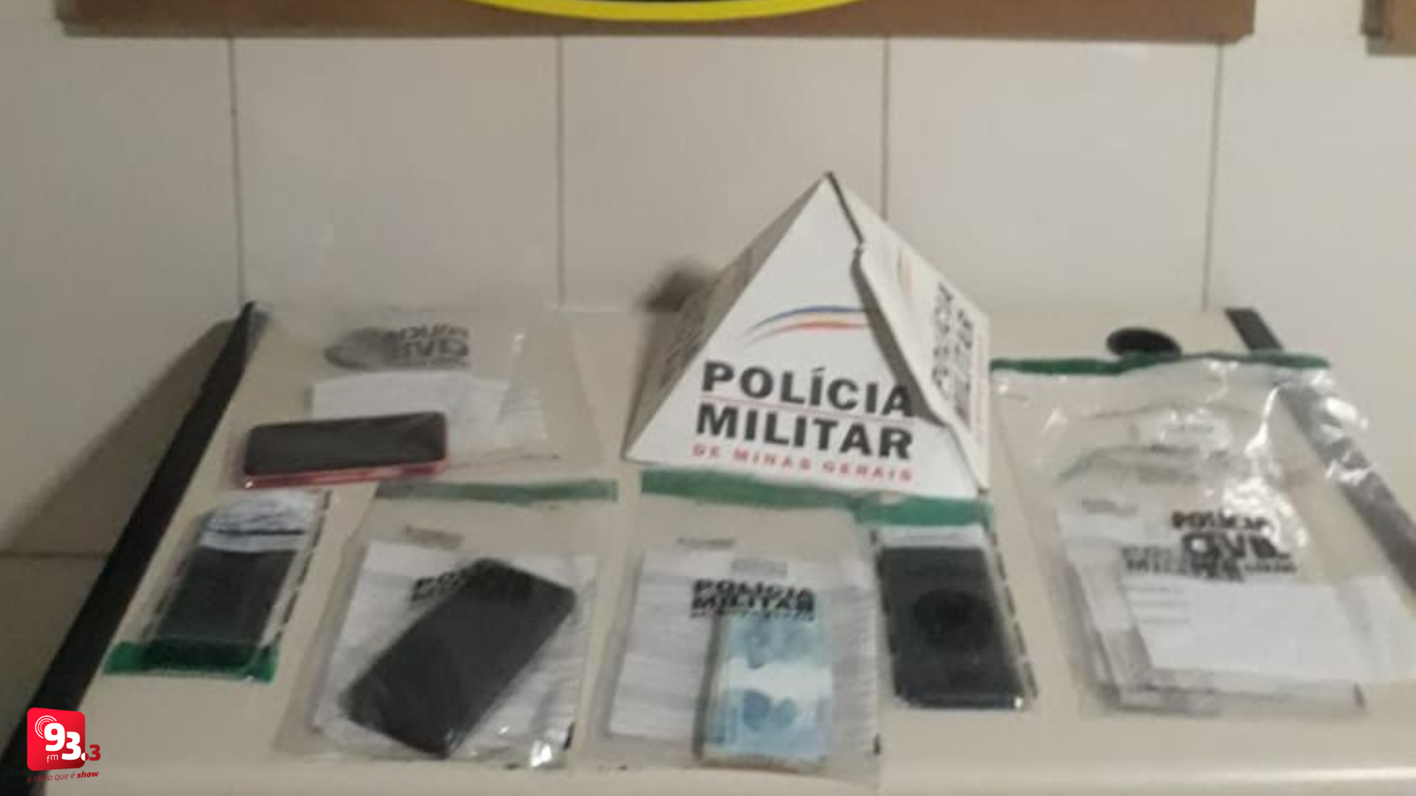 Leia mais sobre o artigo Trio é preso com cerca de R$ 5 mil em moedas falsas