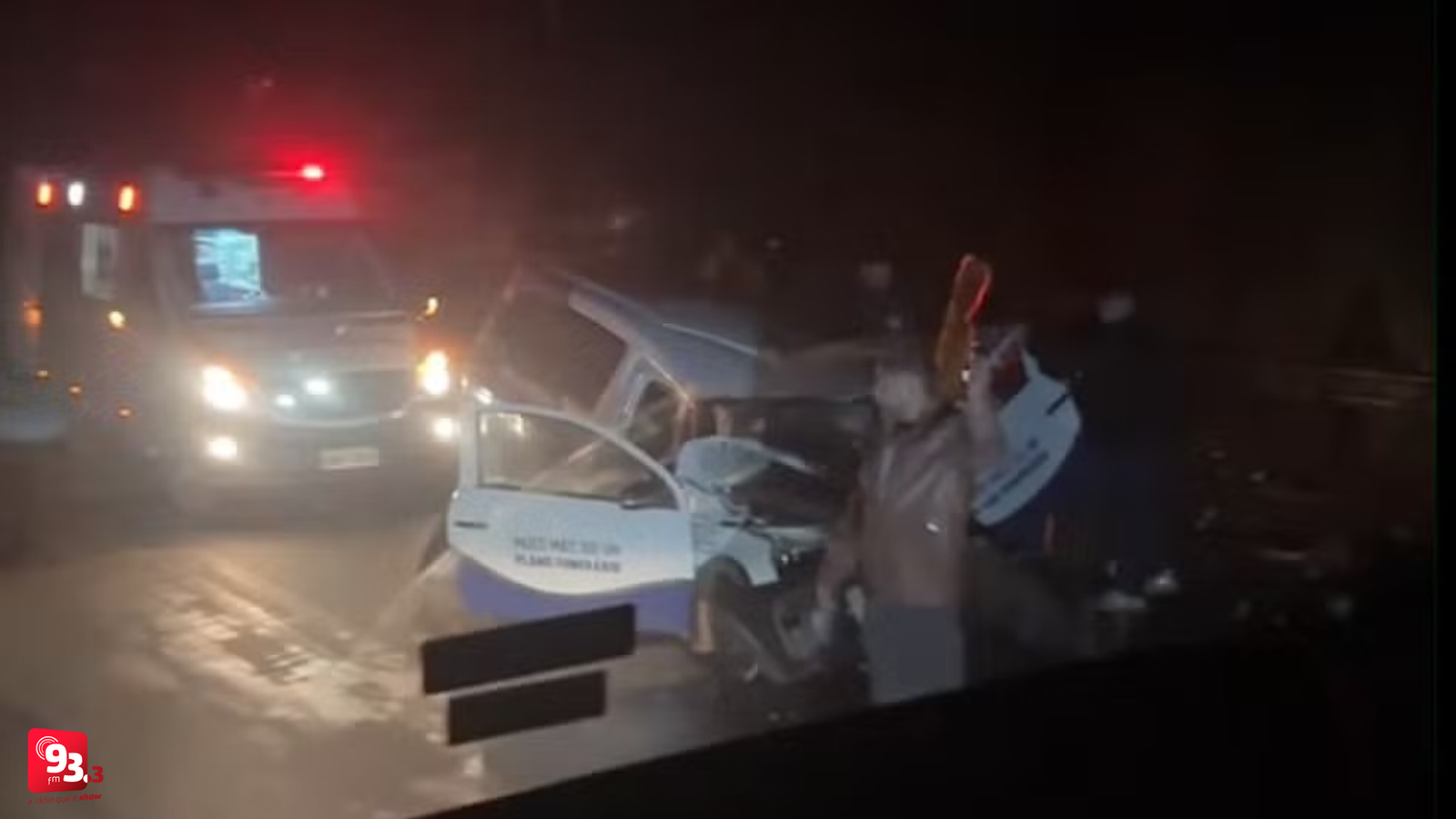 Leia mais sobre o artigo Carreta que saiu de Barbacena tomba na BR-381 e atinge carro funerário em Sabará