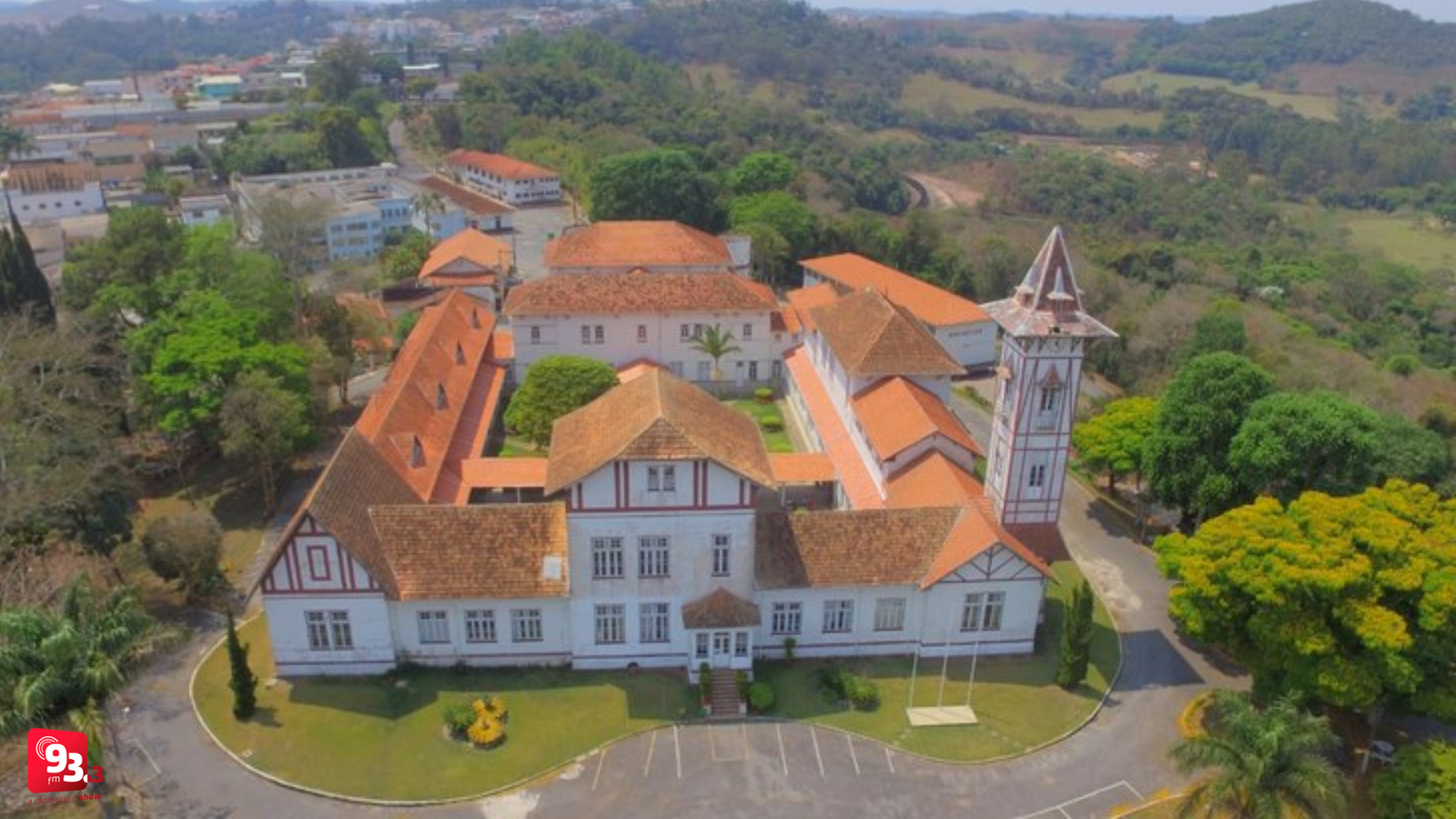 Leia mais sobre o artigo IF Sudeste e UNB destinam R$ 500 mil para reforma histórica do Prédio Sede em Barbacena