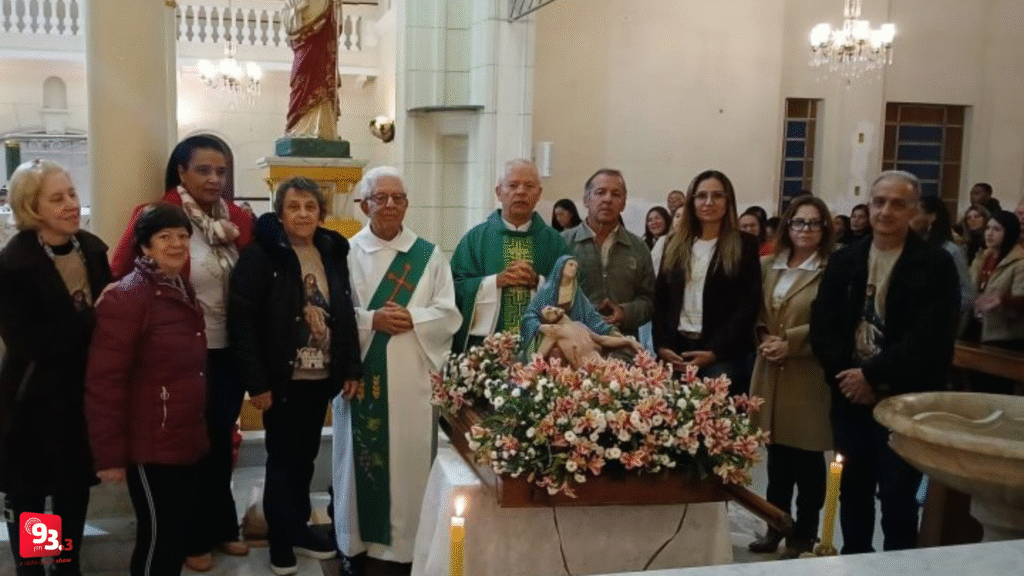 Imagem da Piedade continua peregrinação pelas paróquias de Barbacena