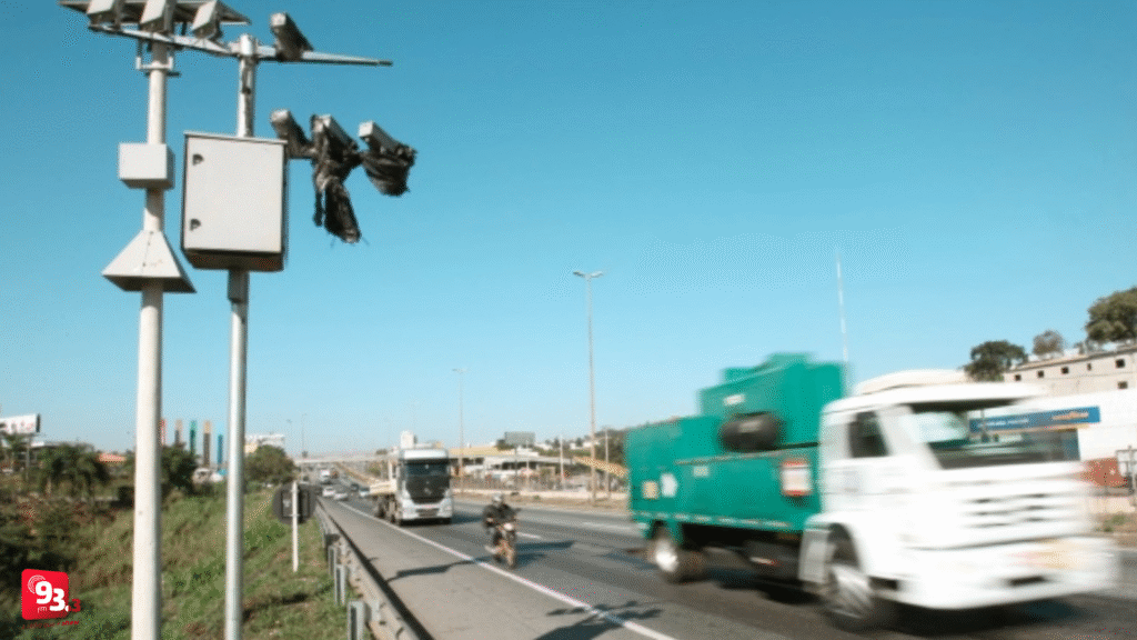 Mais de 3 mil motoristas são multados no 1º fim de semana de radares na BR-040