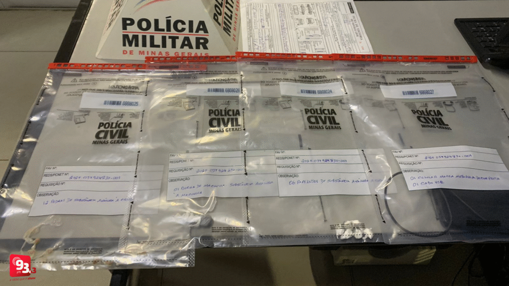 Homens são presos com cocaína, crack e maconha em Barbacena