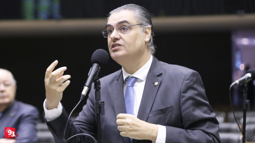 Presidente da Câmara, Hugo Motta designa deputado Lafayette de Andrada para relator da PEC sobre prerrogativas parlamentares