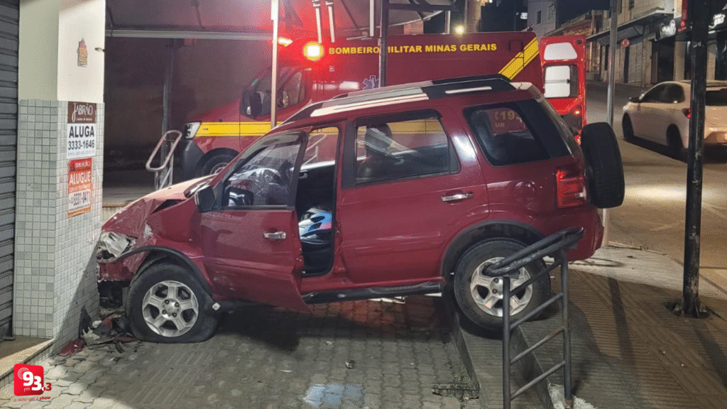 Acidente na região central de Barbacena deixa uma pessoa ferida