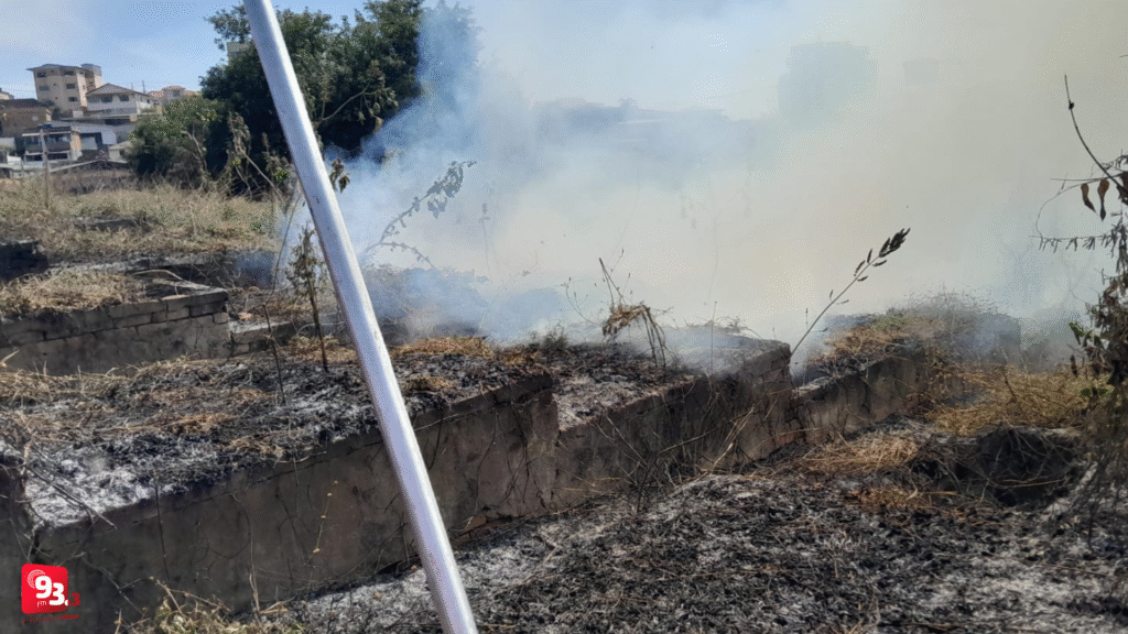 Incêndio destrói metade do antigo Cemitério da Paz em Barbacena