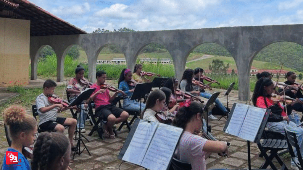 Orquestra São Miguel se apresenta em Barbacena