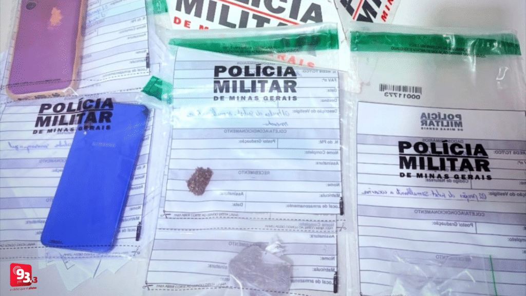 Homem tenta engolir drogas para fugir de abordagem policial em Barbacena