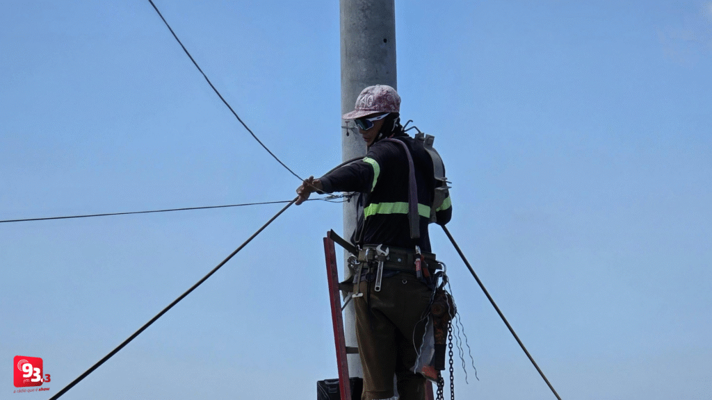 Cemig realiza manutenção na rede elétrica nos bairros Boa Morte e Diniz, em Barbacena
