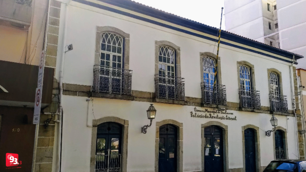 Projeto que prevê piso da Educação segue na Câmara de Vereadores