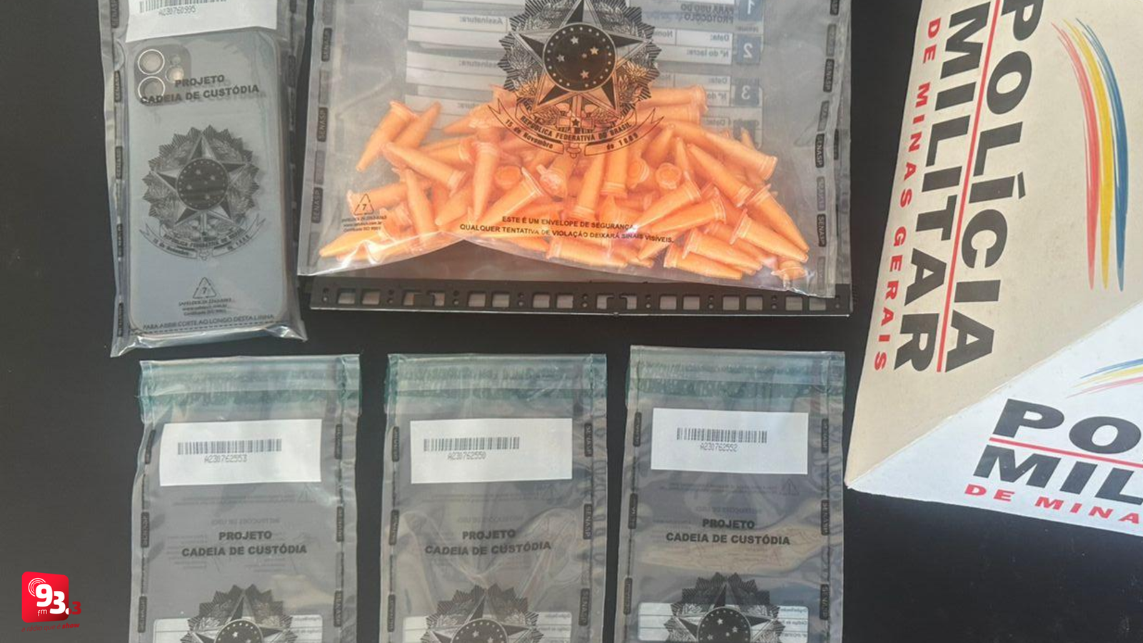 Leia mais sobre o artigo Homem é preso com quase 100 pinos de cocaína em Barbacena