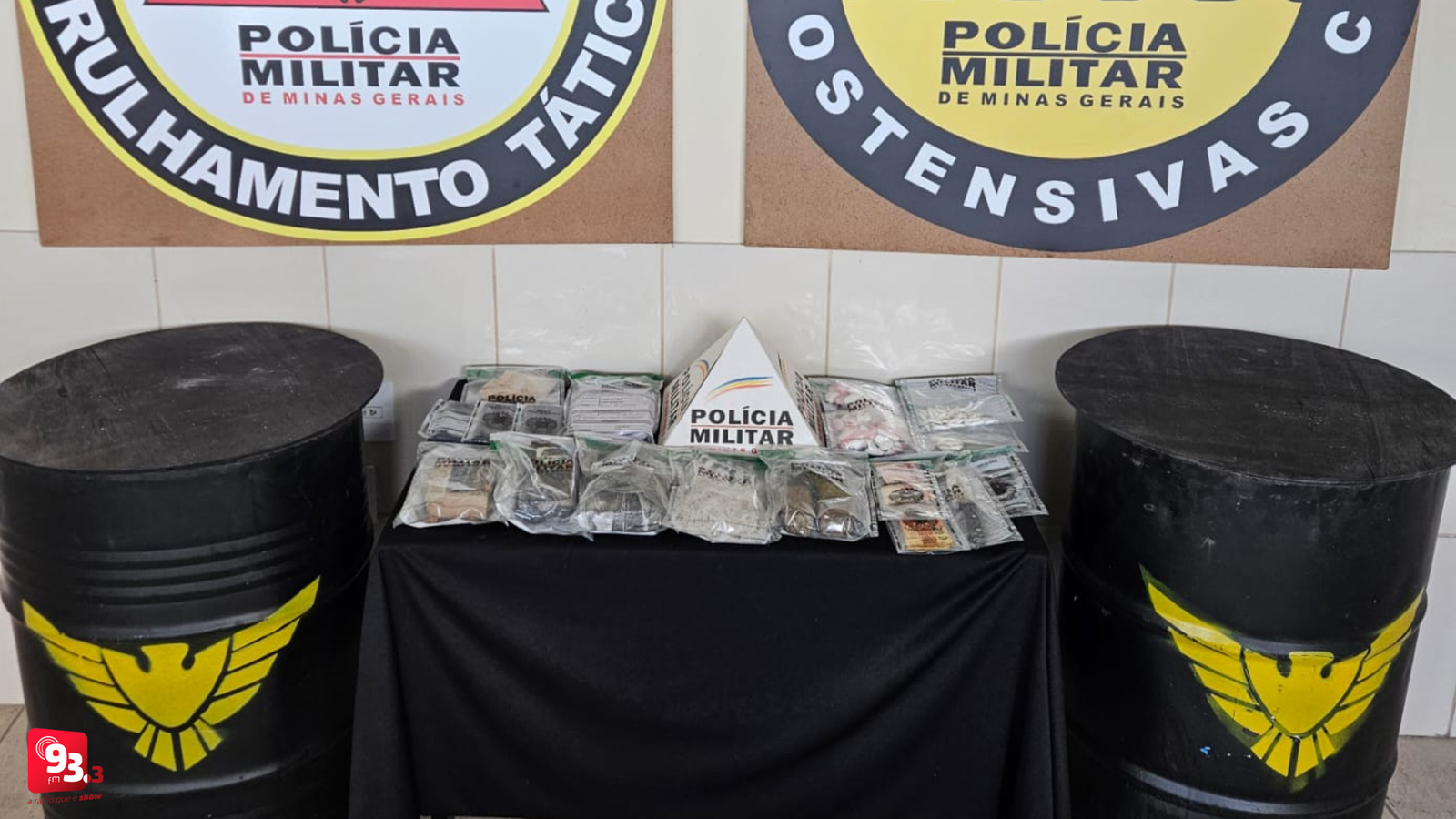Leia mais sobre o artigo PM apreende mais de 100 porções de cocaína e outras drogas em Barbacena