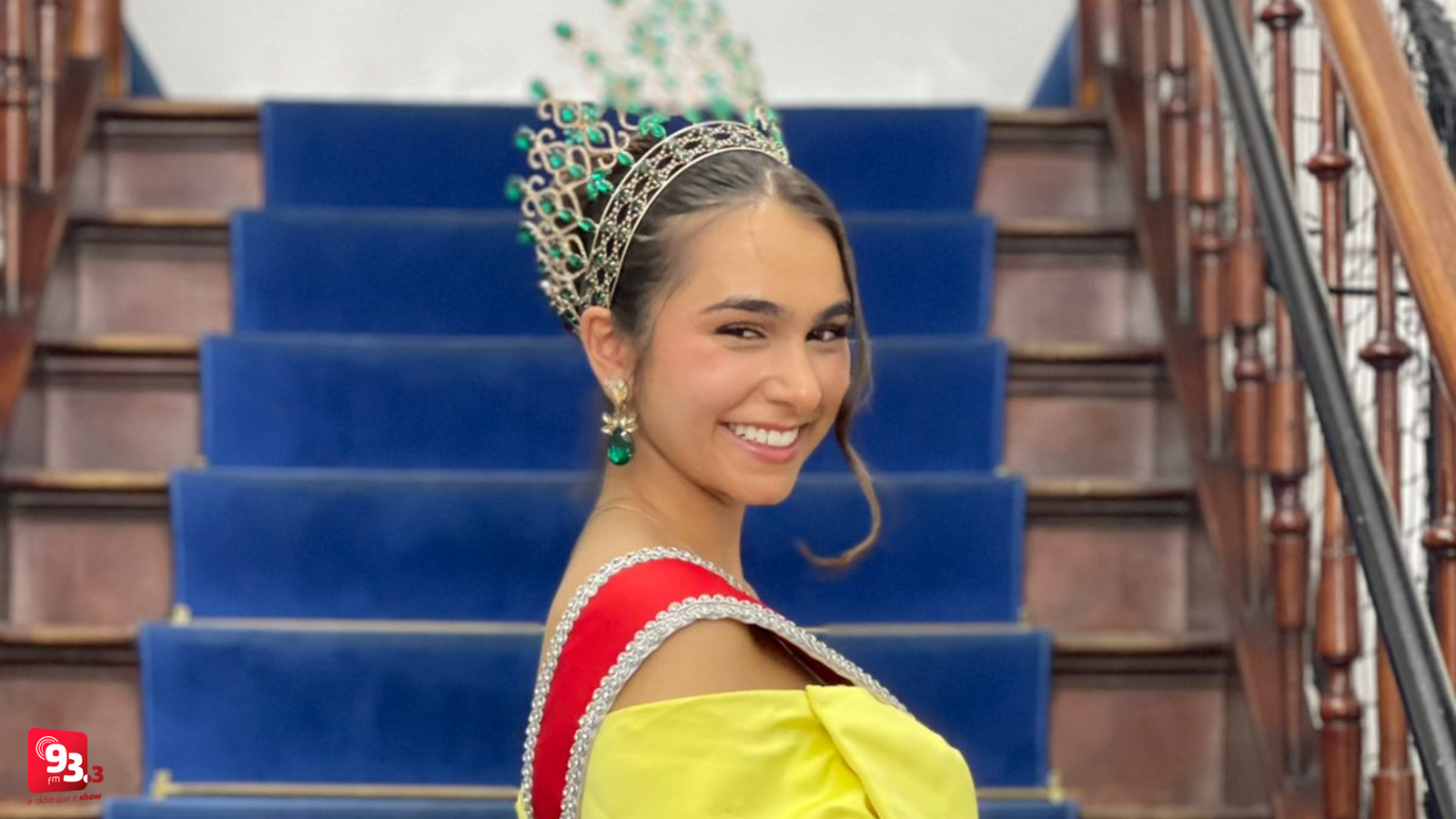 Leia mais sobre o artigo Câmara Municipal realiza homenagem às Rainhas das Rosas de 2024 e 2025, em Barbacena