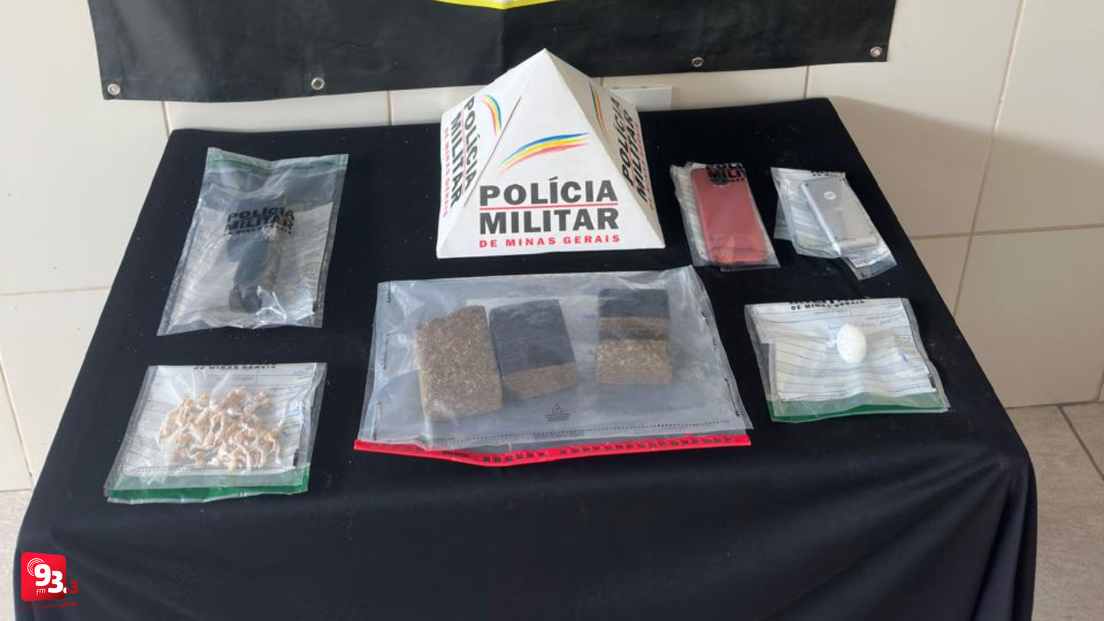 Leia mais sobre o artigo Mais de 180 pedras de crack são apreendidas em Barbacena após ações da PM
