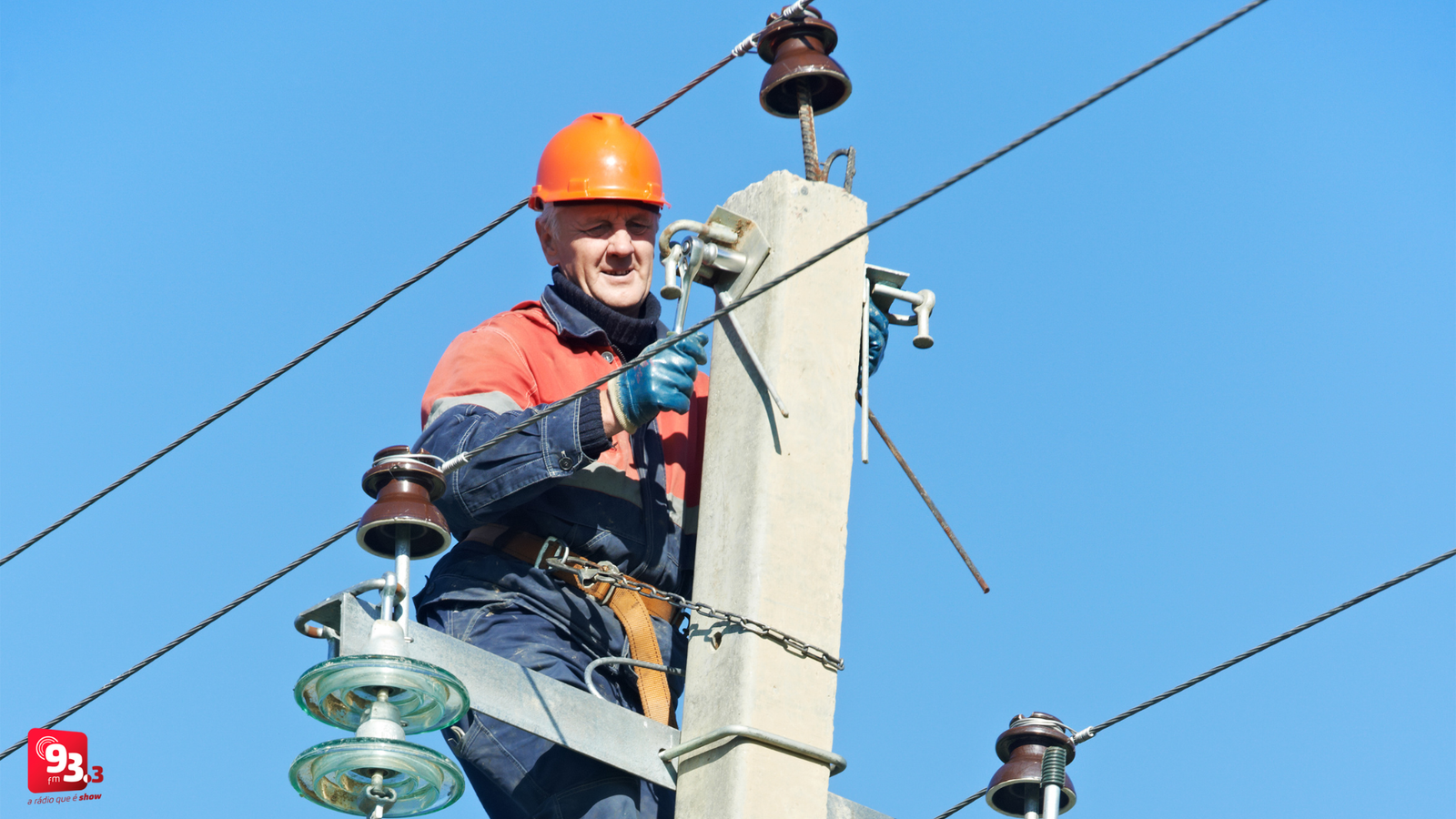 Leia mais sobre o artigo Cemig realiza manutenção da rede elétrica no bairro São Pedro, em Barbacena