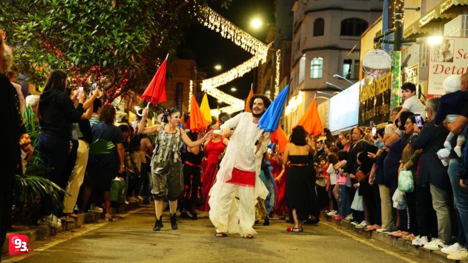 Leia mais sobre o artigo Em Barbacena, Cortejo de Reis abre apresentações artísticas do Sonho de Natal