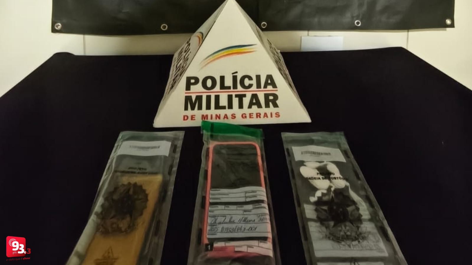 Leia mais sobre o artigo Após acidente, jovens são presos por tráfico de drogas em Barbacena