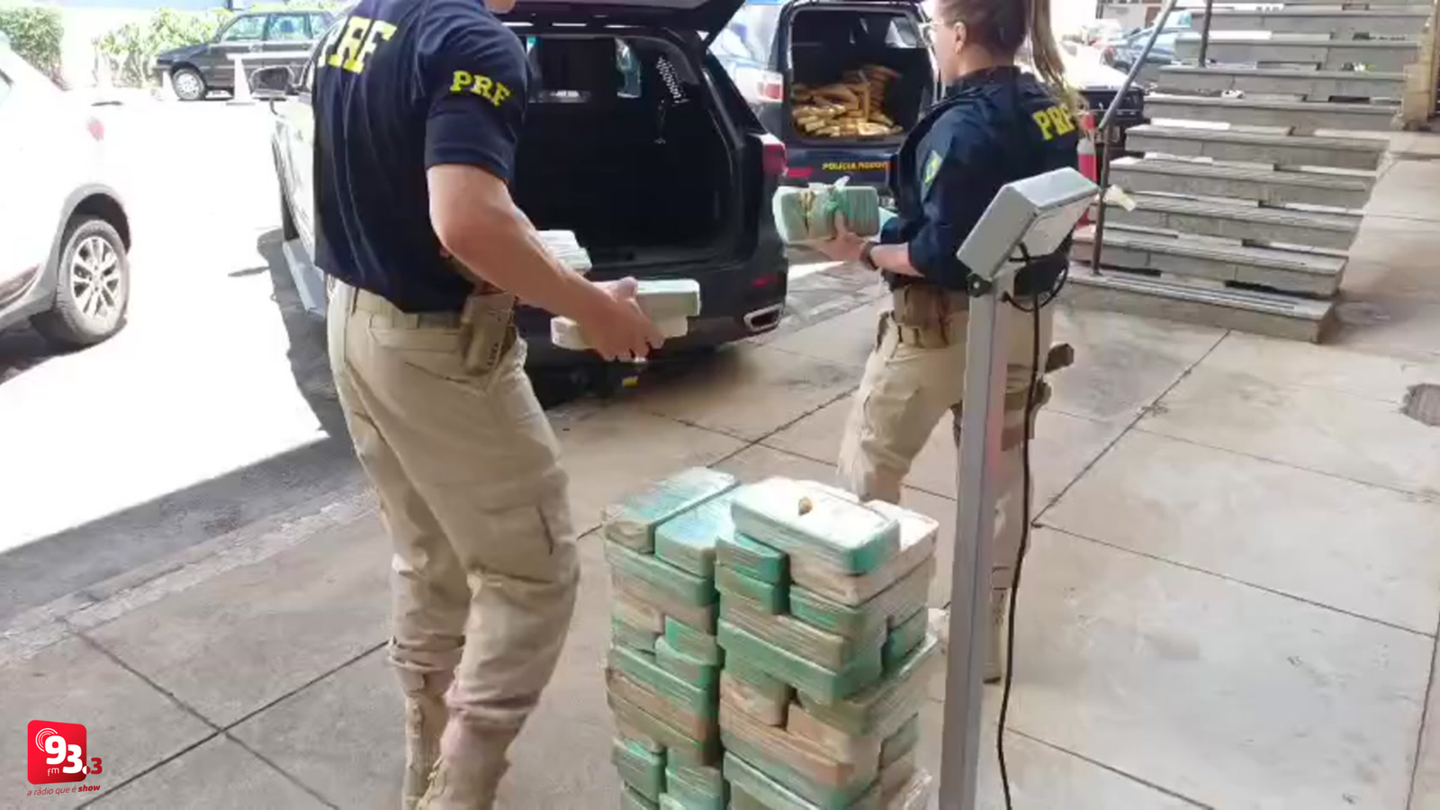 Leia mais sobre o artigo PRF apreende mais de 170 quilos de drogas na BR-040