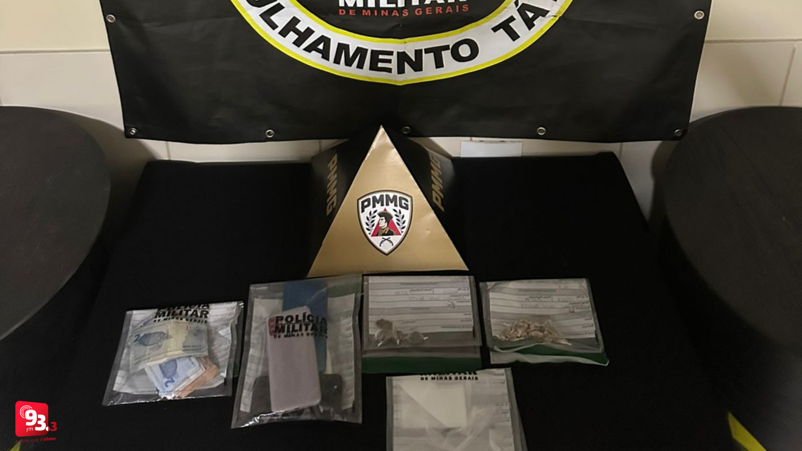 Leia mais sobre o artigo Grupo é flagrado comercializando crack e maconha em Barbacena