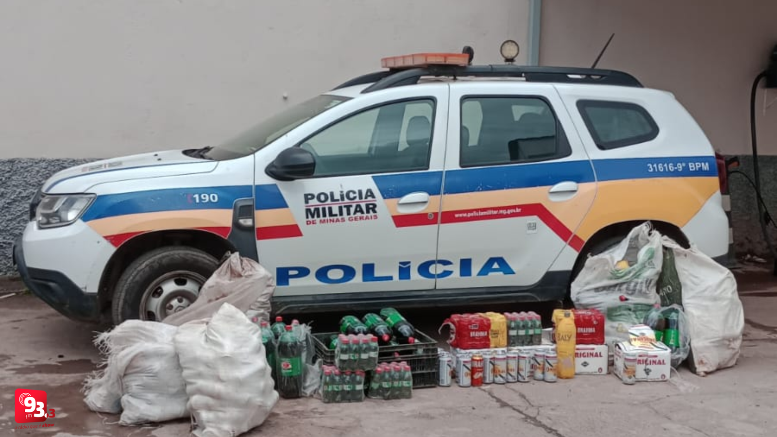 Leia mais sobre o artigo Três pessoas são presas após furtar caminhão de bebidas acidentado