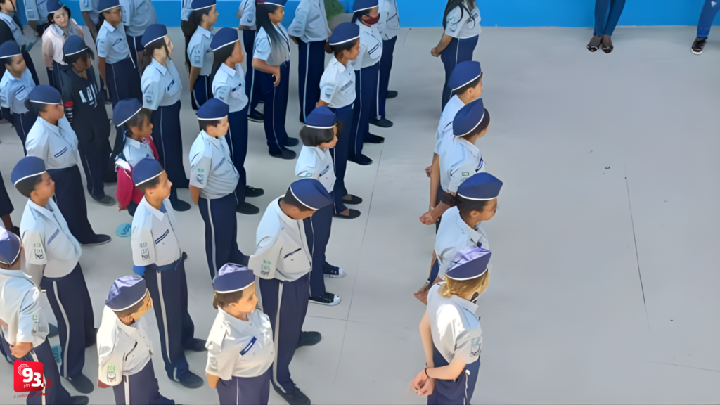 TJMG volta a suspender escolas cívico-militares em Minas Gerais