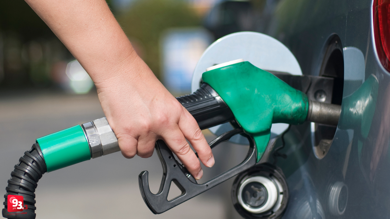 Leia mais sobre o artigo Procon de Barbacena notifica postos de combustíveis por falta de redução no preço da gasolina