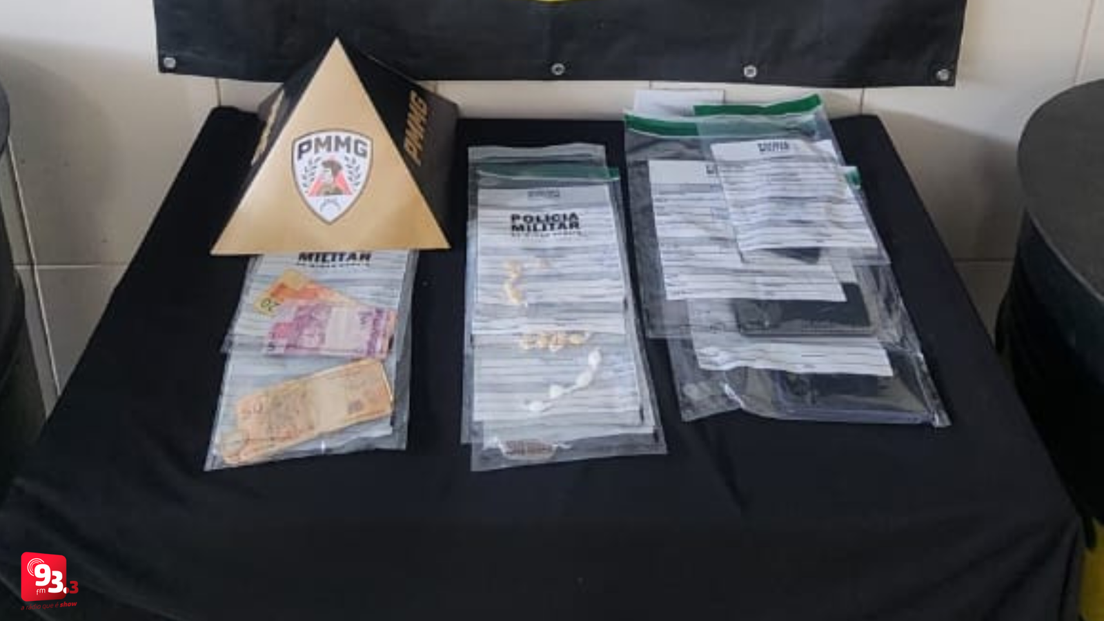 Leia mais sobre o artigo PM apreende drogas e prende casal no bairro Grogotó