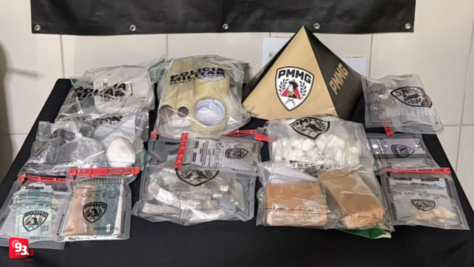 Leia mais sobre o artigo Homem é flagrado com maconha, crack e pasta base de cocaína, em Barbacena