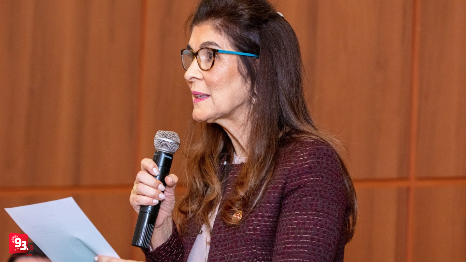 Leia mais sobre o artigo Ângela Laguardia é a primeira mulher a presidir a Academia Barbacenense de Letras