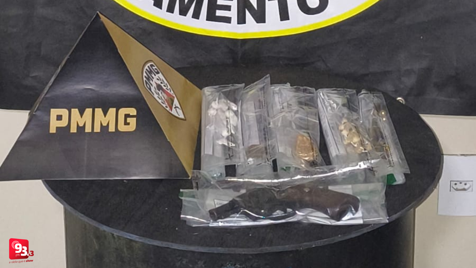 Leia mais sobre o artigo Homem é preso com crack e cocaína em Barbacena