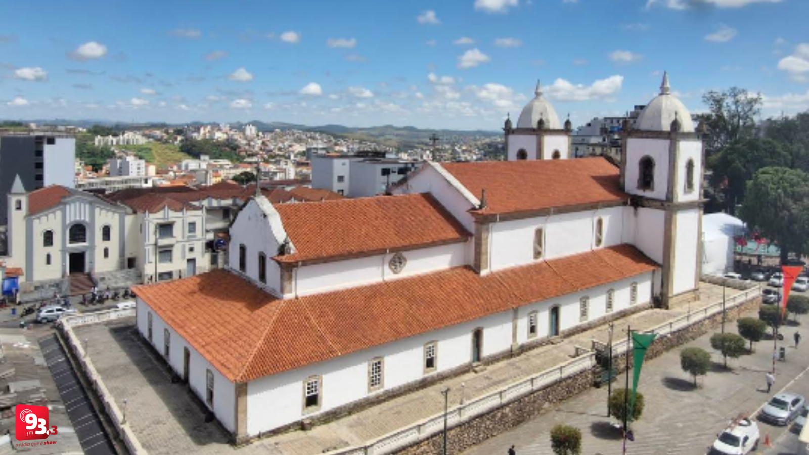 Leia mais sobre o artigo Barbacena ganha destaque com iluminação especial em igreja histórica no projeto “Luzes no Patrimônio”