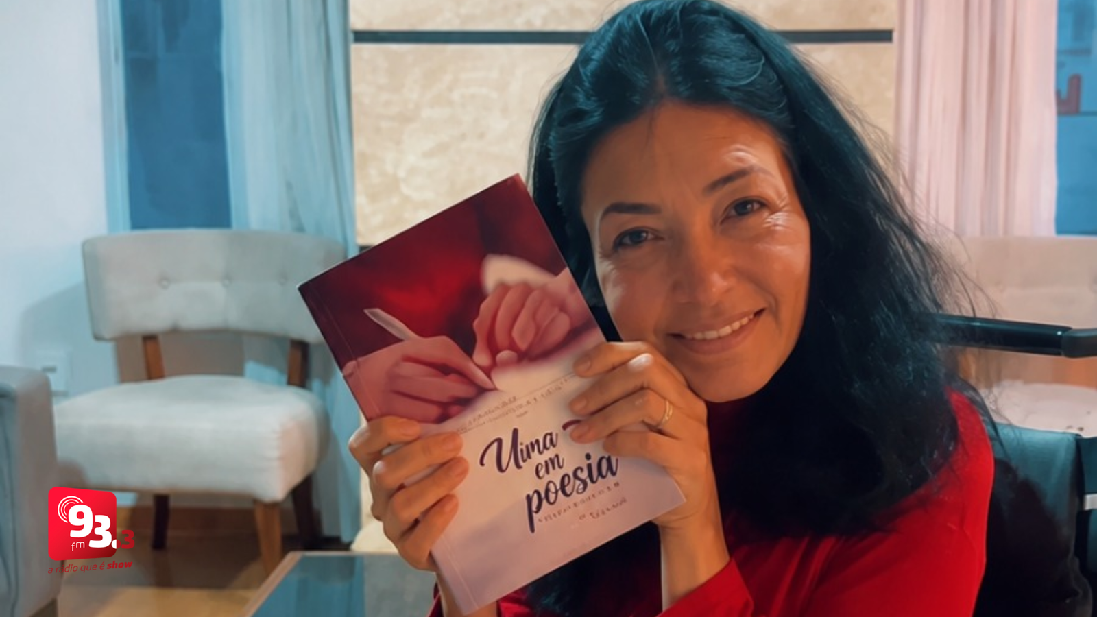 Leia mais sobre o artigo Escritora barbacenense lança livro Uma Vida em Poesia