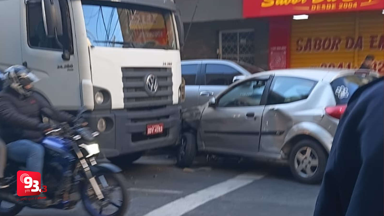 Leia mais sobre o artigo Colisão é registrada na Avenida Bias Fortes em Barbacena