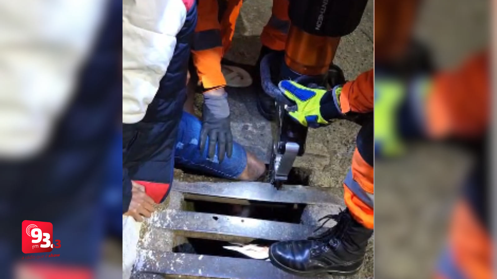 Leia mais sobre o artigo Ciclista fica com a perna presa em bueiro e é resgatado pelos bombeiros em São João del-Rei