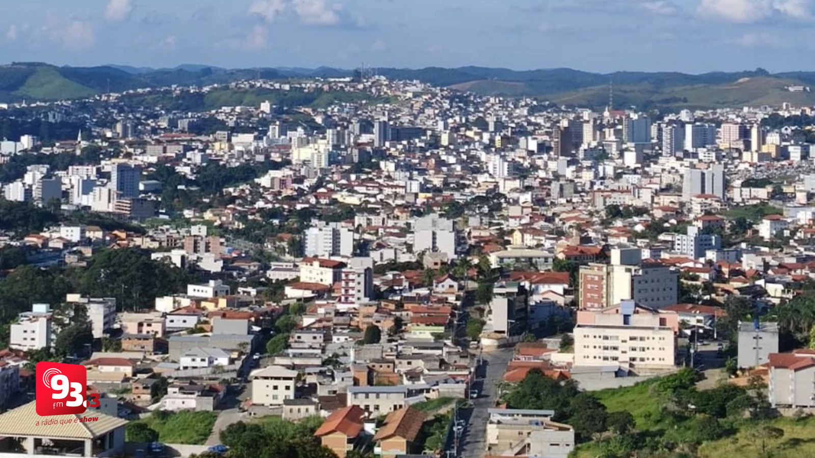 Leia mais sobre o artigo Comércio de Barbacena realiza pesquisa para definir horário especial de Natal