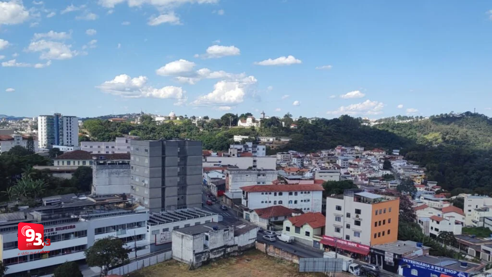 Leia mais sobre o artigo Barbacena emite alerta para tempestades nesta terça-feira